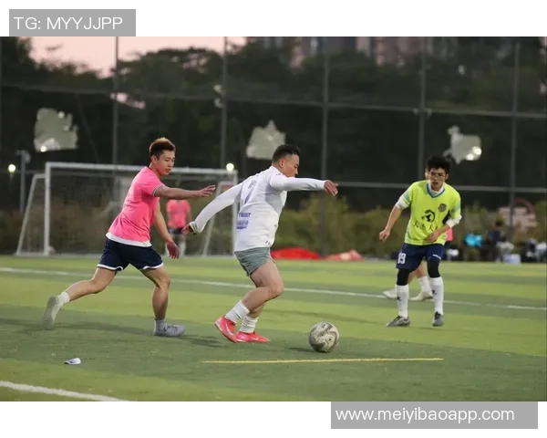 喜欢足球明星是否也算是一种追星行为的探讨与思考