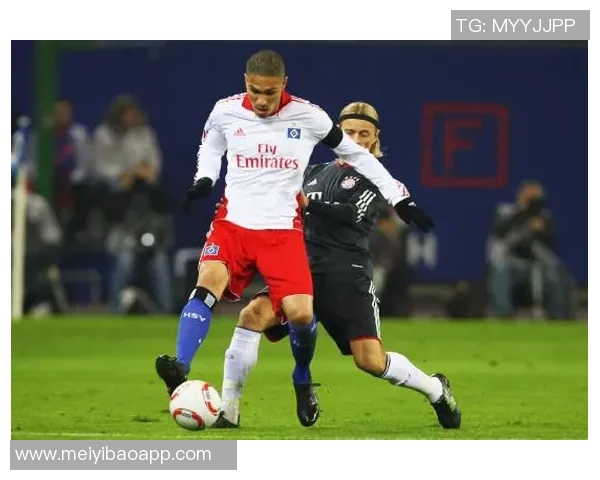 足球场上的护球大师揭秘他们的技巧与风采