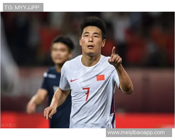 中国足球明星李毅的传奇人生与职业生涯回顾